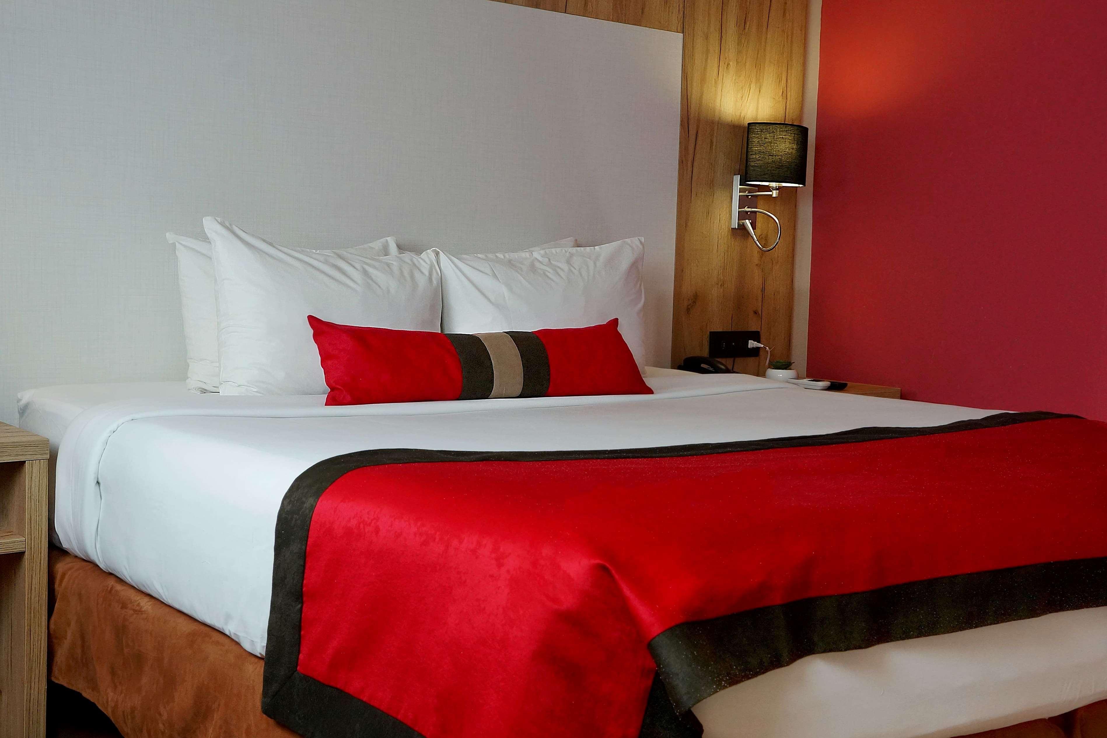 Ramada By Wyndham Panama Via Argentina Hotel Екстериор снимка