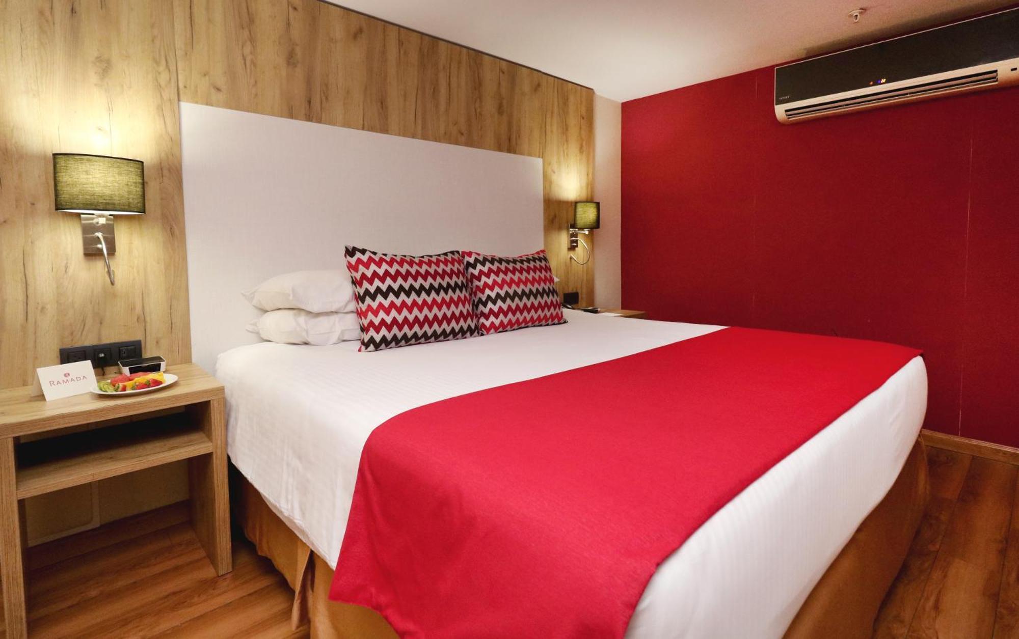 Ramada By Wyndham Panama Via Argentina Hotel Екстериор снимка