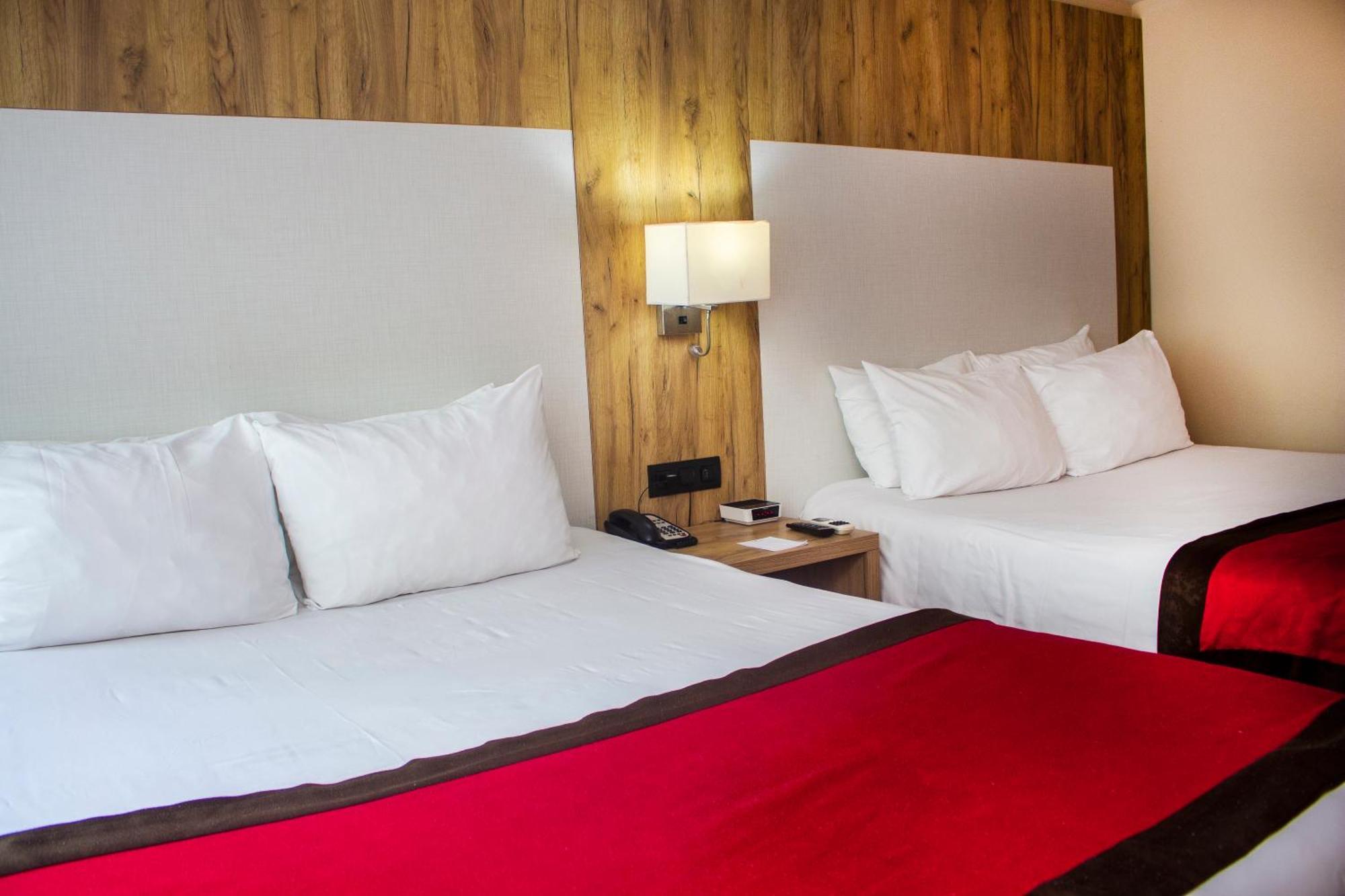 Ramada By Wyndham Panama Via Argentina Hotel Екстериор снимка