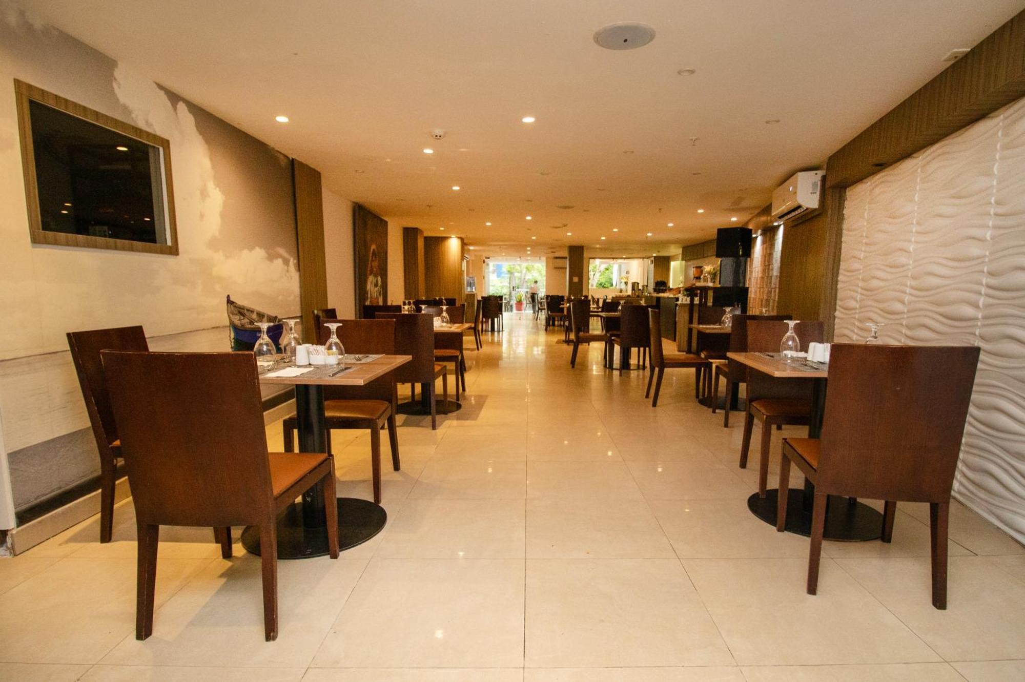 Ramada By Wyndham Panama Via Argentina Hotel Екстериор снимка
