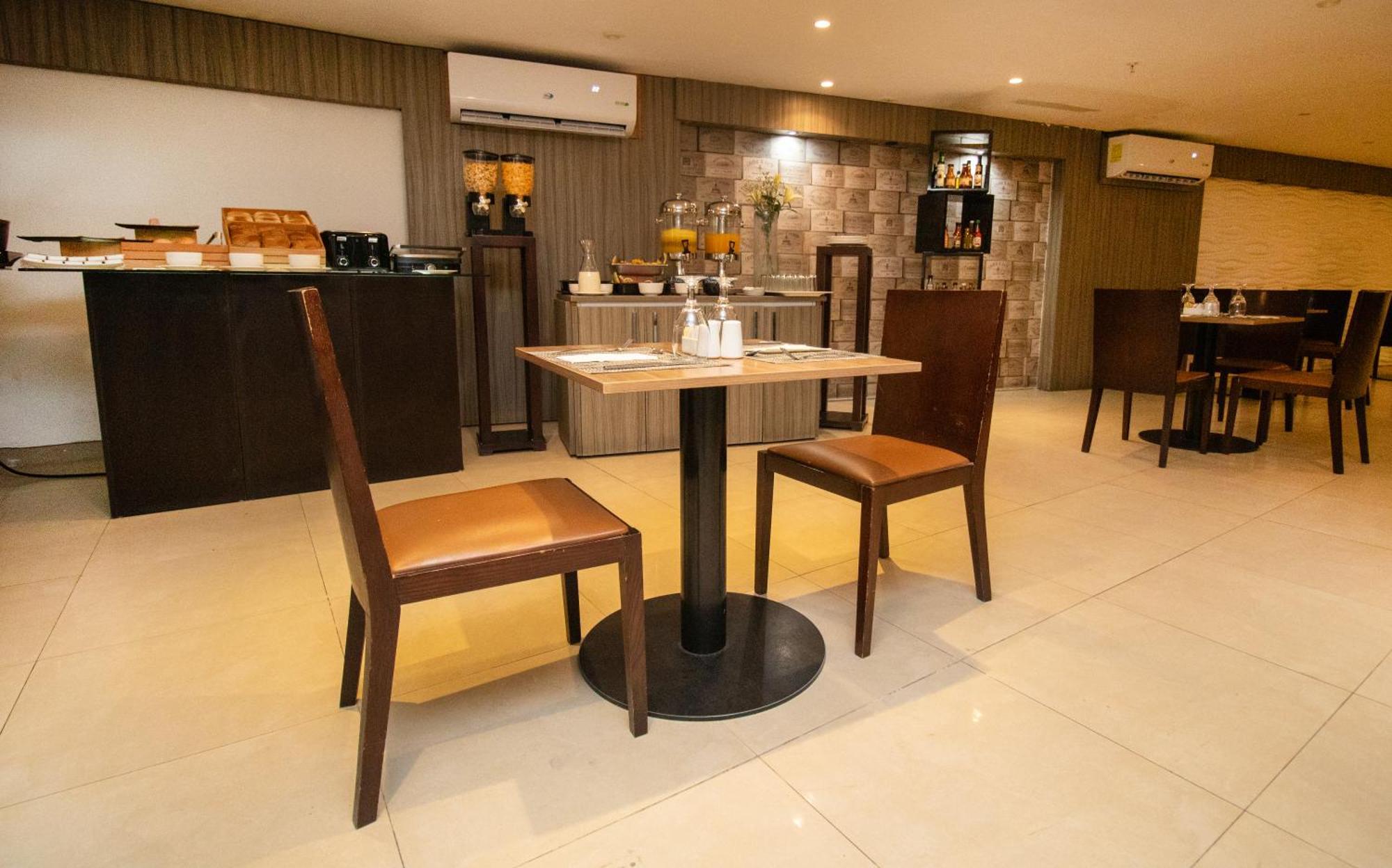 Ramada By Wyndham Panama Via Argentina Hotel Екстериор снимка