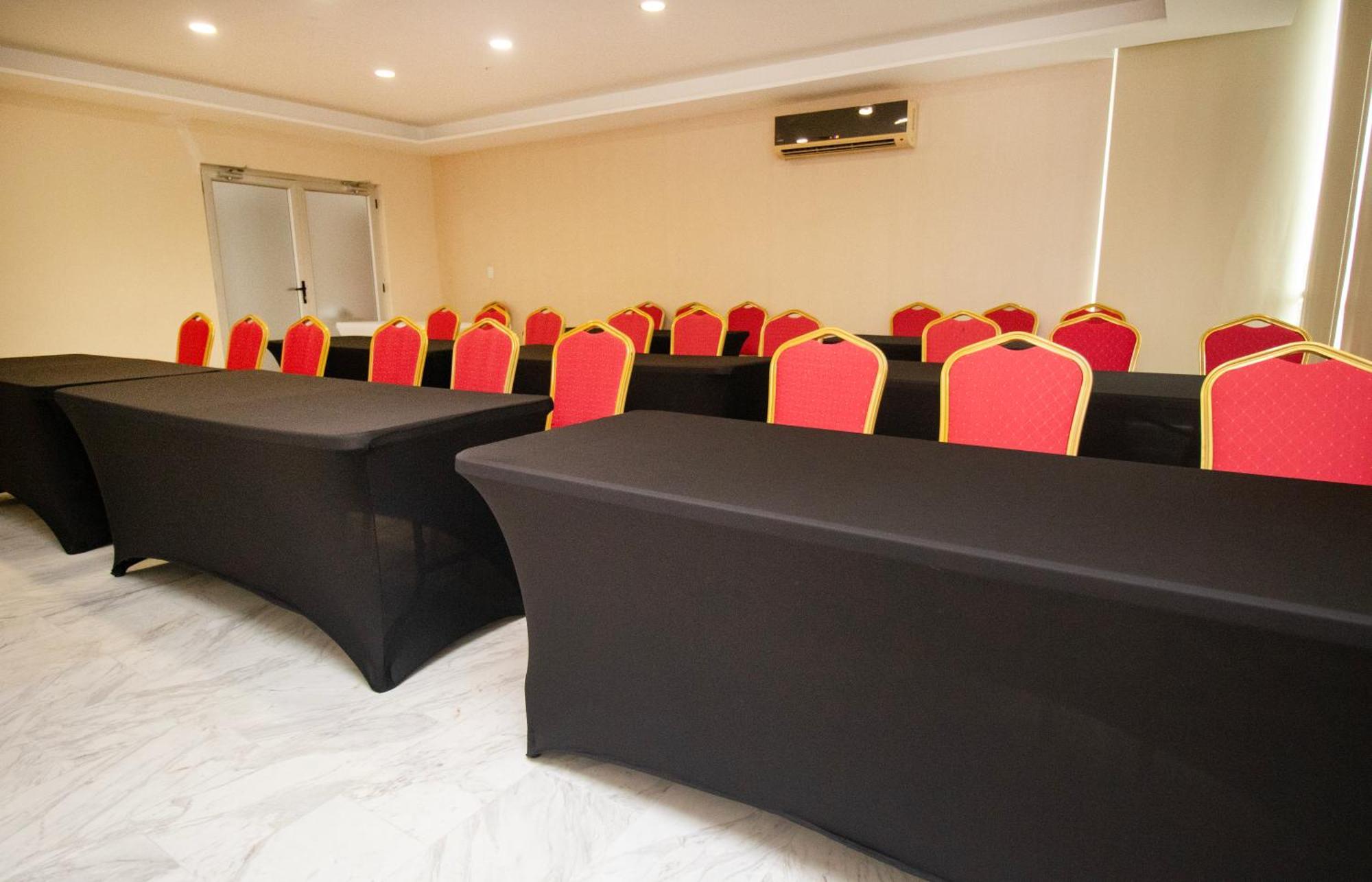 Ramada By Wyndham Panama Via Argentina Hotel Екстериор снимка