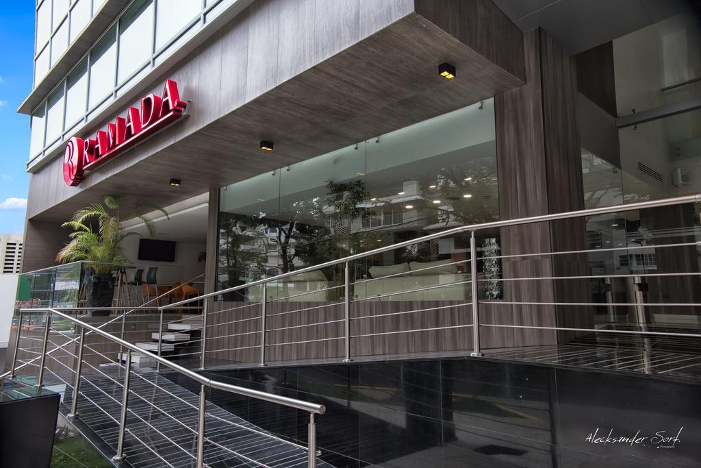 Ramada By Wyndham Panama Via Argentina Hotel Екстериор снимка