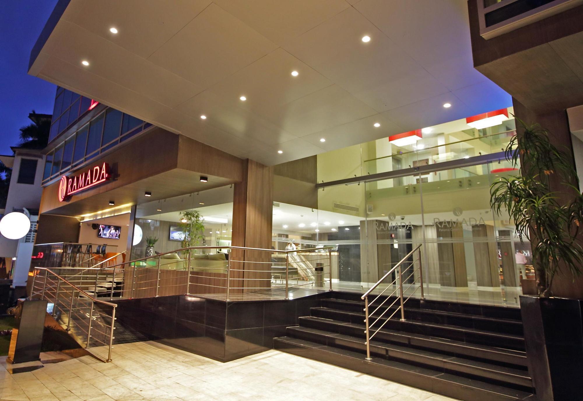 Ramada By Wyndham Panama Via Argentina Hotel Екстериор снимка