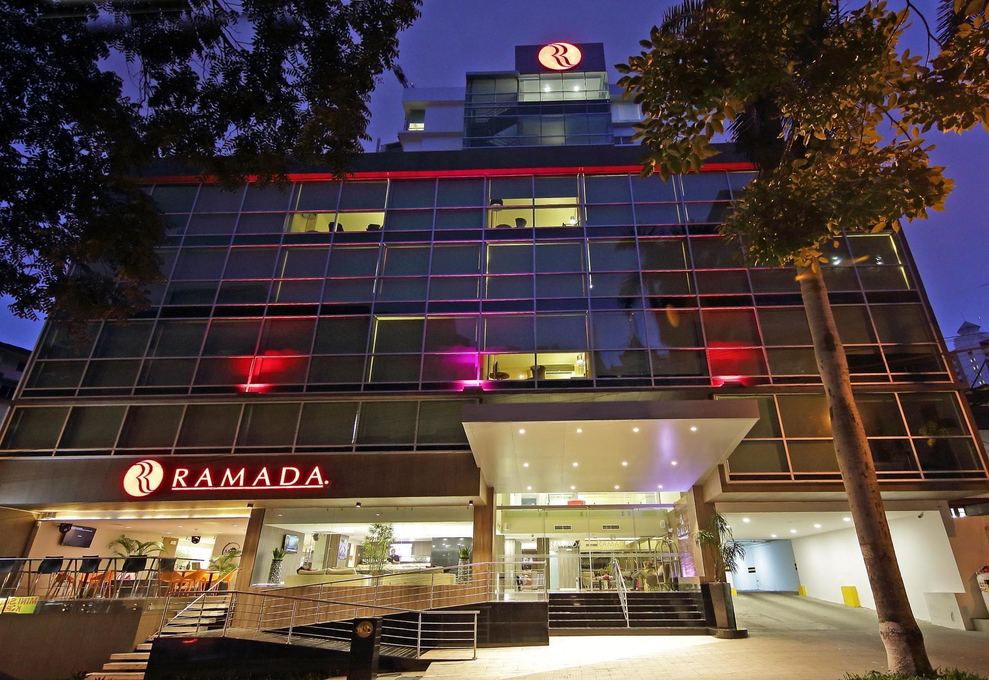 Ramada By Wyndham Panama Via Argentina Hotel Екстериор снимка